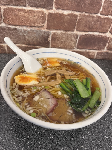 龍己飯店　ラーメン