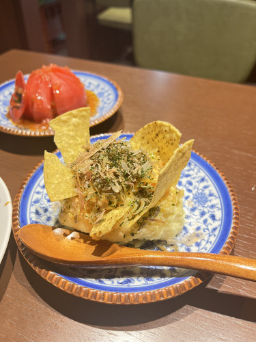 もつ焼き　じんべえ　ポテトサラダ