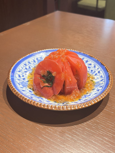 もつ焼き　じんべえ　冷やしトマト