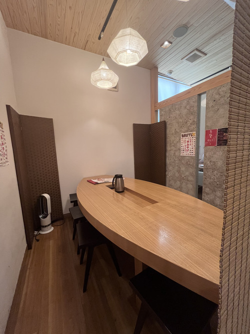 鴨屋そば香　妙蓮寺　店内